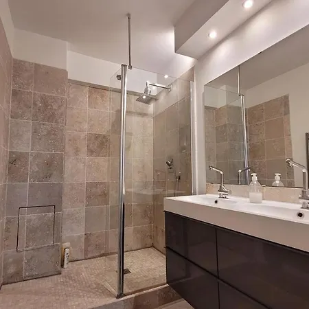 Apartment Eiffel Tower - Luxury 2 Bedroom *